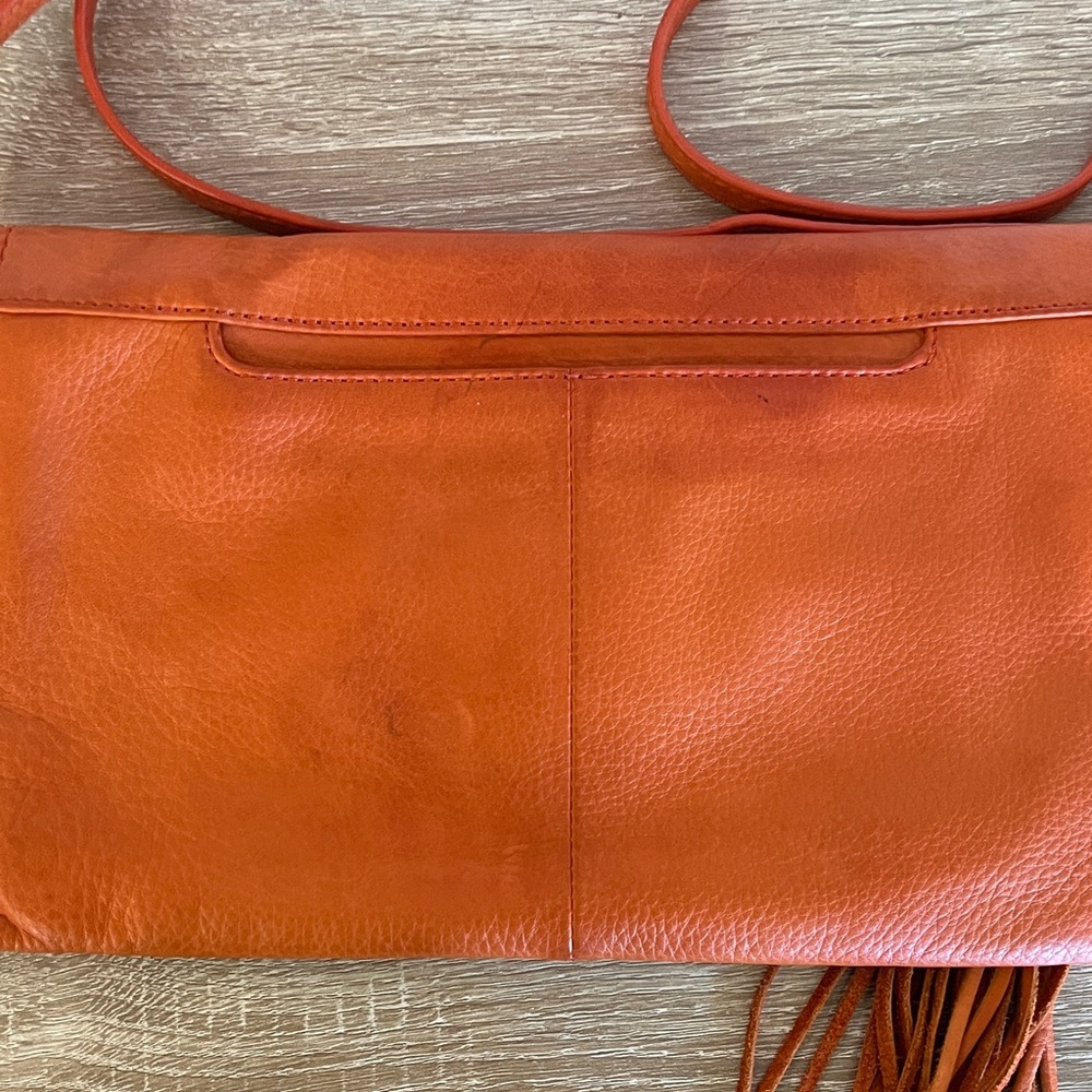 HOBO Orange Leather Crossbody Bag w detailed liner - Picture 6 of 7